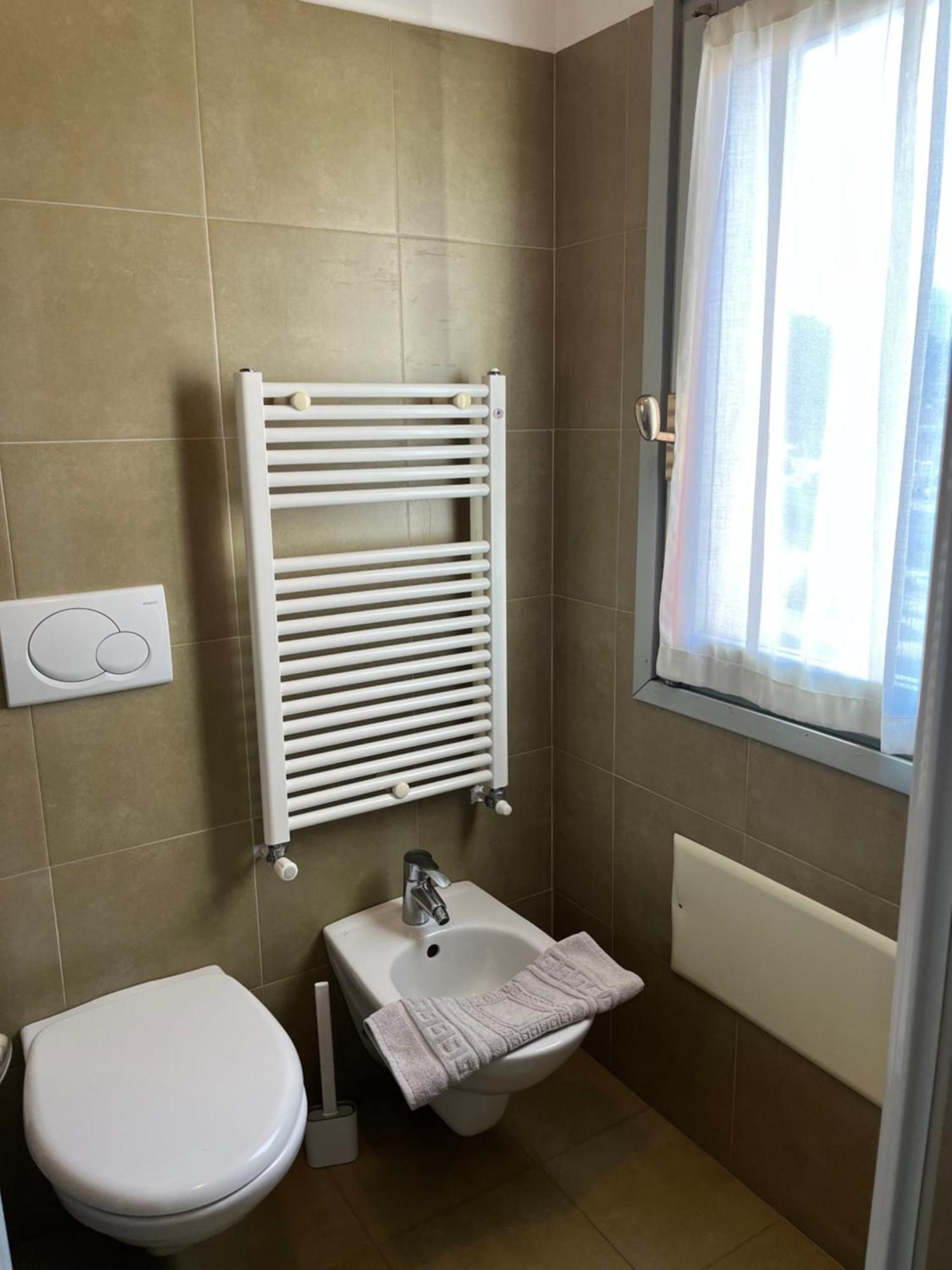 Hotel Aurora Colico Kültér fotó